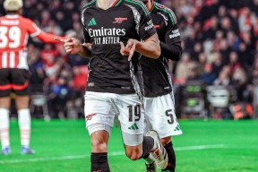 爱游戏官方入口-阿森纳带队取胜！，德布劳内重要时刻出色防守观众掌声雷动的简单介绍