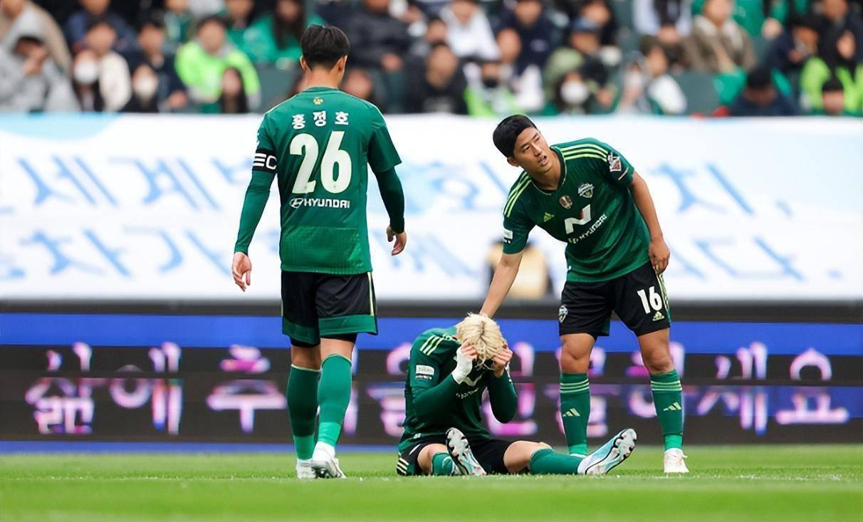 关于今晨足总杯焦点战；里尔再遭质疑；气氛紧张；细节决定成败的信息