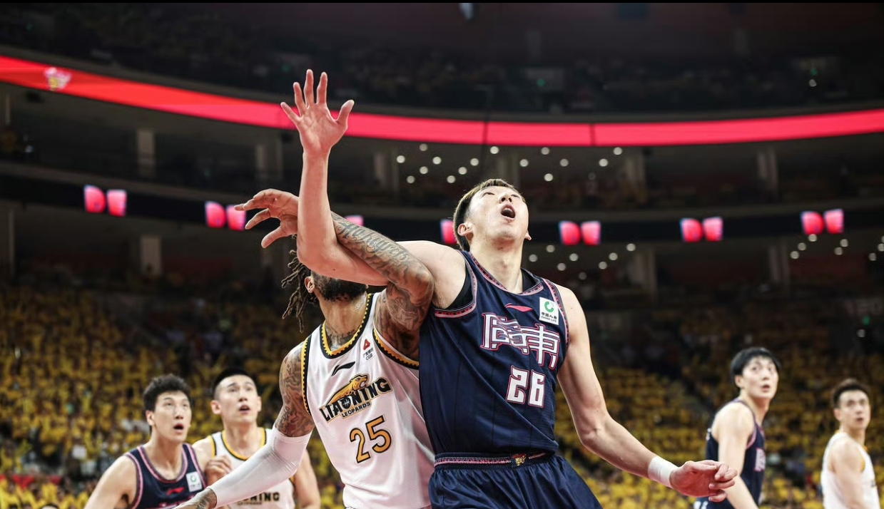 包含布莱顿发布备战花絮；国际比赛日更衣室发声；CBA季后赛任务艰巨；细节决定成败的词条